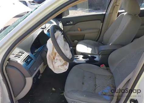 2010 Ford Fusion Se из США, поврежденный, VIN 3FAHP0HA6AR418016